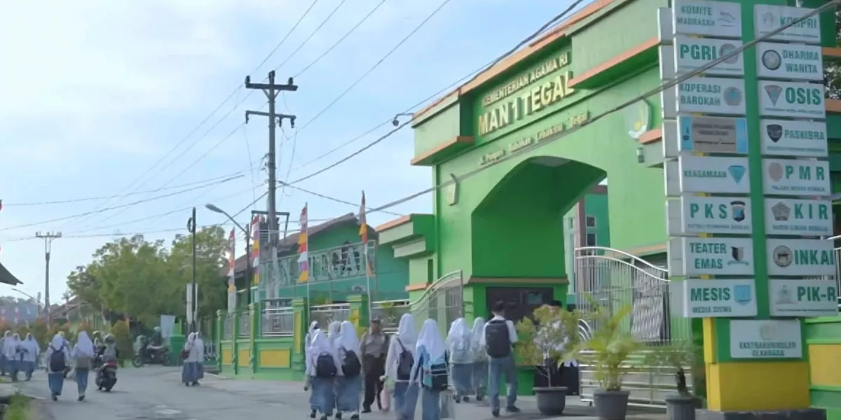 Klarifikasi Kemenag Jateng Soal Kasus Siswi MAN 1 Tegal dan Baju Renang